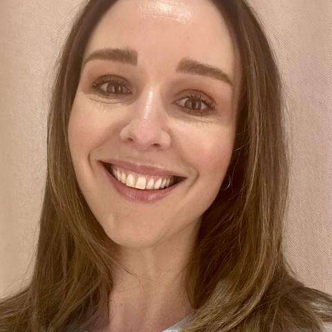 Dr Ellie McKay Gynaecologist 